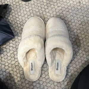 Women’s white pearl slippers